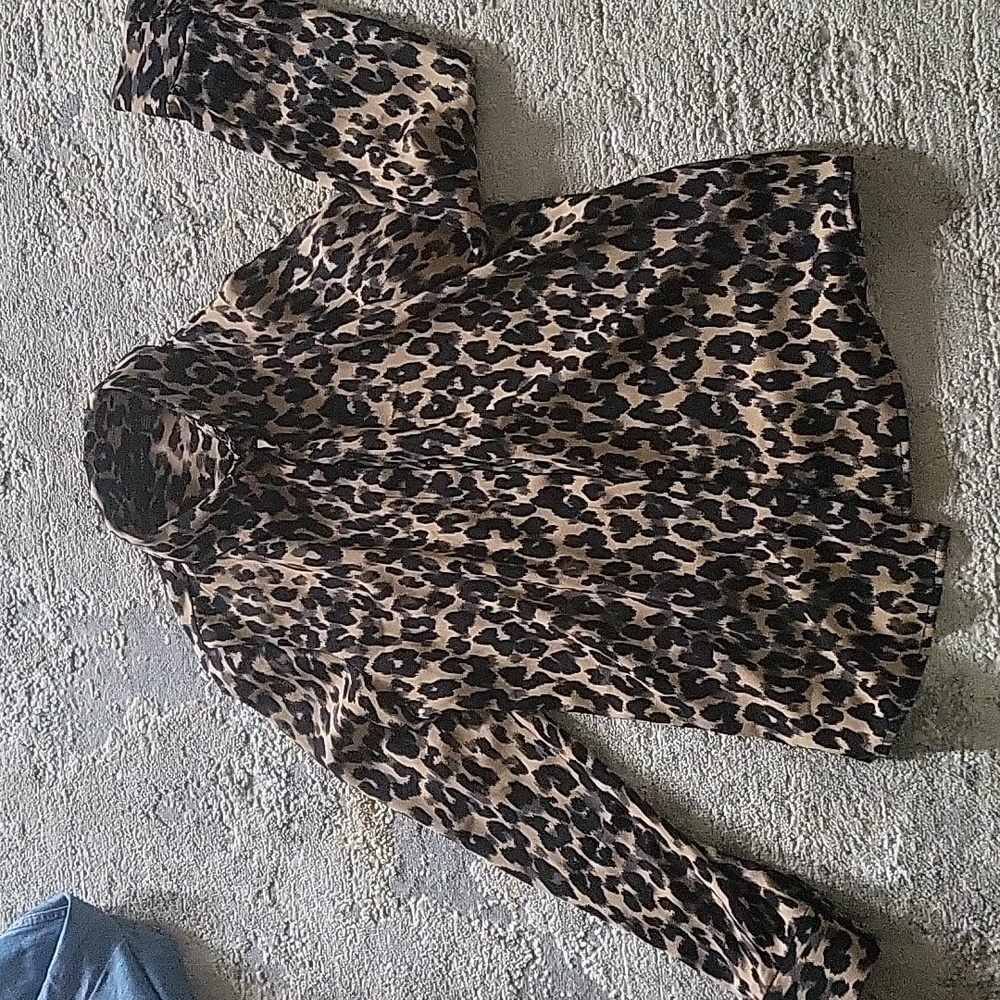 Halogen Leopard Button Down